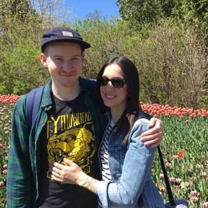 Meet your Posher, Caitlin